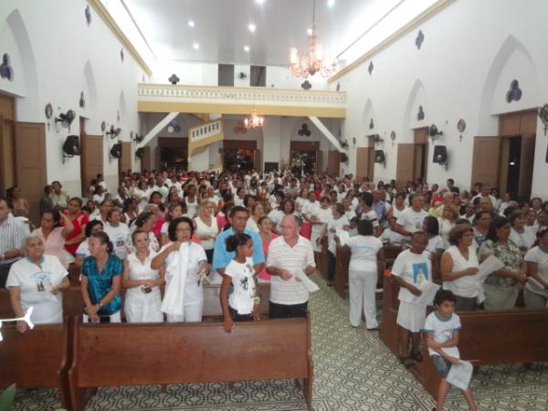Cat&oacute;licos participaram da III Caminhada da Paz em Floriano.(Imagem:FlorianoNews)