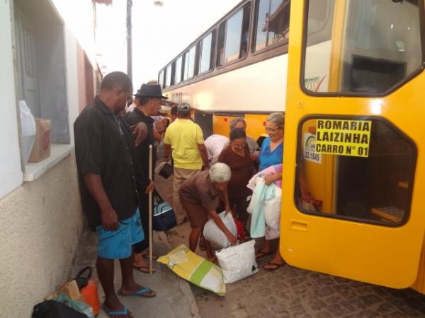 Romeiros de Floriano viajam à Canindé