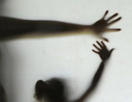 Mulher sofre retaliação de igreja após denunciar agressão do companheiro em Picos