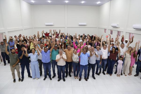 Joel Rodrigues, representando Ciro Nogueira, e Júlio Arcoverde inauguram obras no Piauí (Imagem:Divulgação)
