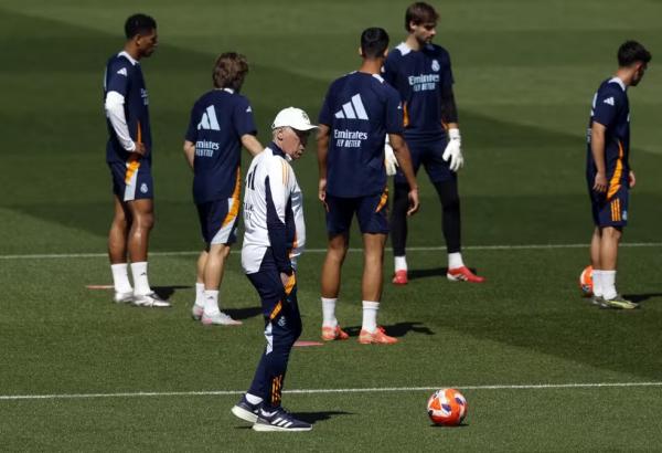 Ancelotti no treino do Real Madrid nesta ter&ccedil;a-feira.(Imagem:REUTERS)