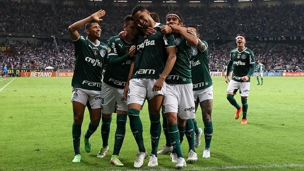 Análise: vitória importante (e improvável) faz Palmeiras avançar no caminho do título