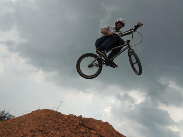 Pista de BMX deve dar suporte aos jogos ol&iacute;mpicos do Rio 2016.(Imagem:Thiago Fidelix / Globoesporte.com)