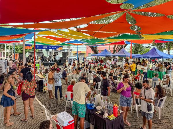 Feira na Praça vira vitrine para empreendedorismo e gera renda valorizando cultura gastronômica
