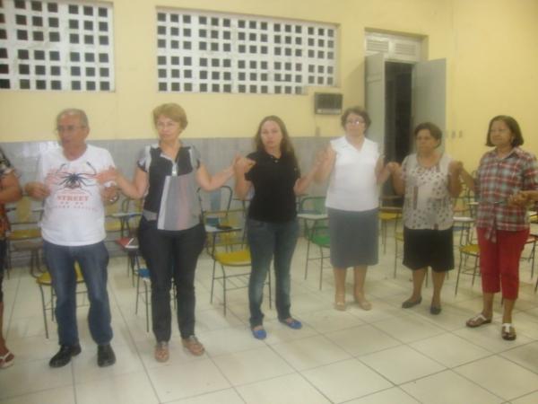 &Uacute;ltimos preparativos para a Festa Pop 100.(Imagem:FlorianoNews)
