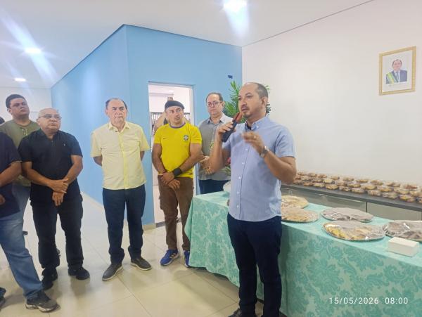  Marcony Alisson destaca valoriza&ccedil;&atilde;o dos garis e pr&ecirc;mio nacional conquistado pela C&acirc;mara de Floriano.(Imagem:FlorianoNews)