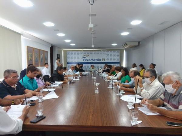 Presidente e vice-presidente do SICOMFLOR participam de encontro do Conselho Regional do SESC(Imagem:Divulga&ccedil;&atilde;o)