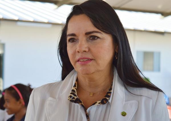 Teresa Britto pede ampliação das cirurgias cardíacas pediátricas no estado