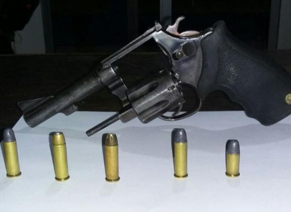 Homem &eacute; preso em Bar&atilde;o de Graja&uacute; com ve&iacute;culo roubado na cidade de Oeiras.(Imagem:Muraldavila)