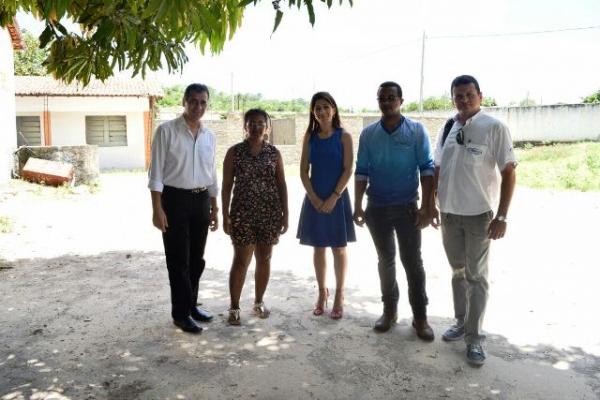 Prefeito Gilberto J&uacute;nior tem a proposta de climatizar escolas municipais.(Imagem:Waldemir Miranda)