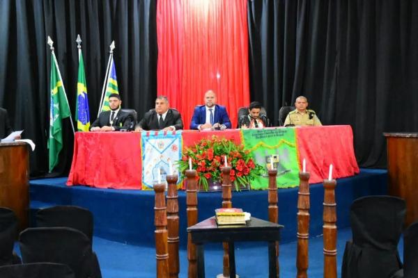 C&acirc;mara Municipal de Floriano homenageia a Ordem DeMolay com sess&atilde;o solene.(Imagem:CMF)
