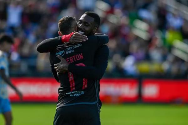 Análise: Tite aproveita tempo, desenha dois times e rascunha um Flamengo com diferentes estilos