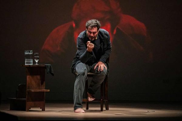 Theatro 4 de Setembro recebe espetáculo com Thiago Lacerda nesta sexta, dia 27