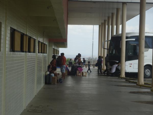 Cai movimento de passageiros na Rodoviária de Floriano no fim de ano