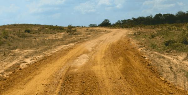 Idepi já executou 50% dos serviços para construção de estrada vicinal na loc. Brejo, em Floriano