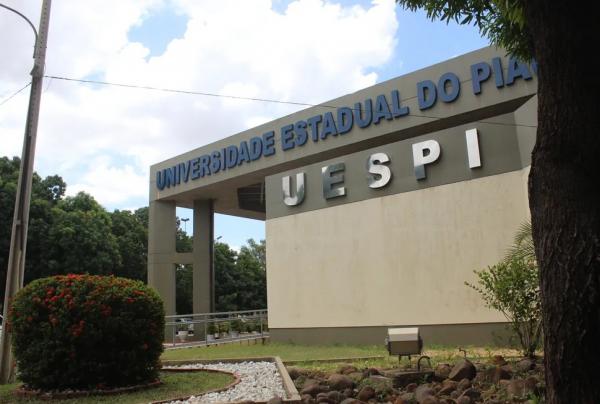 Professores da Uespi entram em greve; início das aulas está marcado para segunda (8)