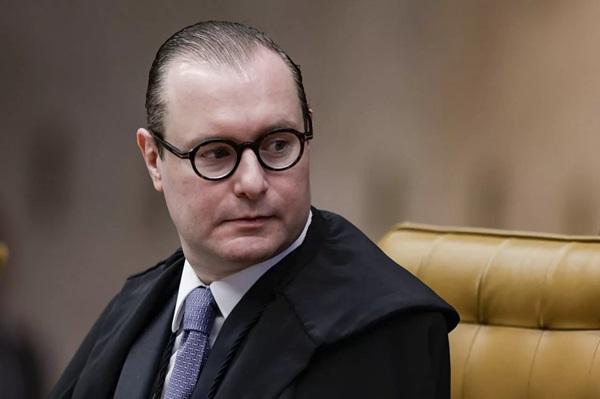 Cristiano Zanin se declara impedido de julgar caso sobre Odebrecht
