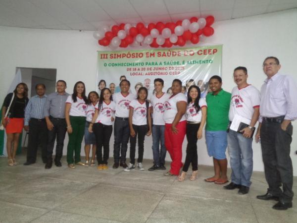 CEEP Calisto Lobo realiza III Simpósio em Saúde