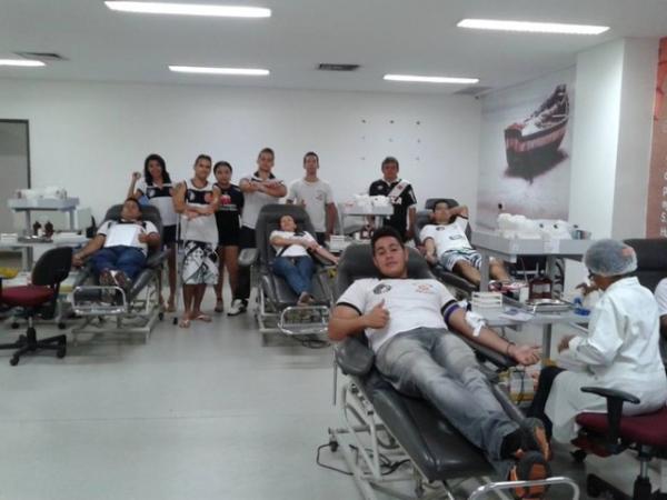 Torcedores do Vasco fazem doa&ccedil;&atilde;o volunt&aacute;ria de sangue.(Imagem:Divulga&ccedil;&atilde;o)
