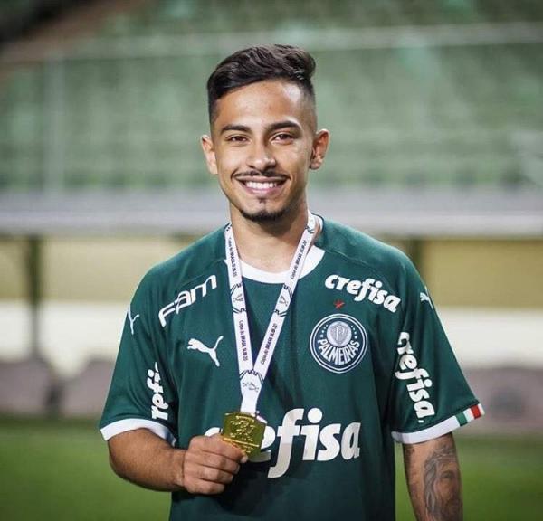 Após grave lesão no Guarani, Alanzinho já pensa em chance no Palmeiras em 2021