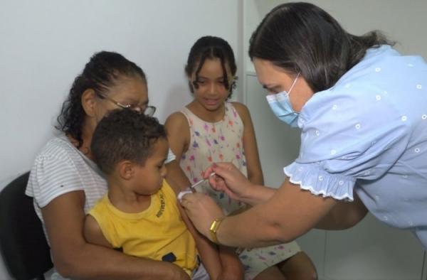 Floriano realiza Dia D de Multivacina&ccedil;&atilde;o para atualiza&ccedil;&atilde;o da caderneta de crian&ccedil;as e adolescentes(Imagem:Secom)