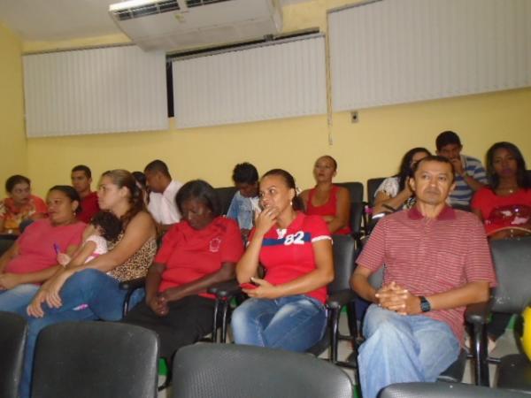 Vereador endere&ccedil;a Carta Aberta &agrave; popula&ccedil;&atilde;o florianense em defesa do PT.(Imagem:FlorianoNews)