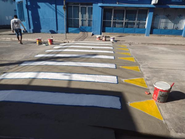 Prefeitura de Floriano intensifica trabalhos de sinaliza&ccedil;&atilde;o para aumentar a seguran&ccedil;a no tr&acirc;nsito(Imagem:FlorianoNews)
