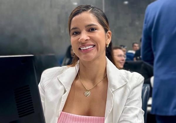 Câmara aguarda resposta do TRE-PI sobre "lacuna normativa" para definir futuro de Tatiana Medeiros