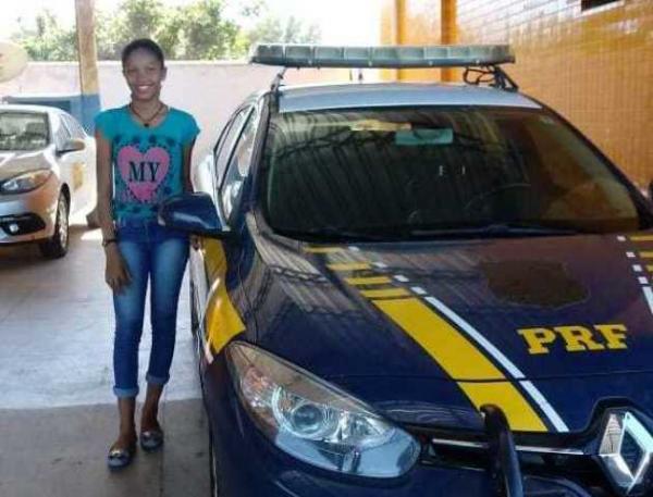 Adolescente que sonha em ser PRF visita instalações da instituição em Floriano no seu aniversário