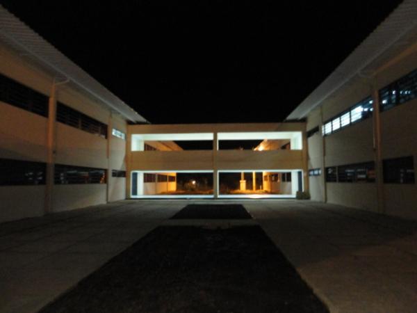 Pr&eacute;dio da  UFPI(Imagem:Floriano News)