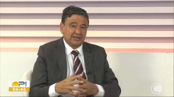 Demora na entrega da duplicação de BRs no Piauí se deve a modelo de contrato, diz Wellington Dias