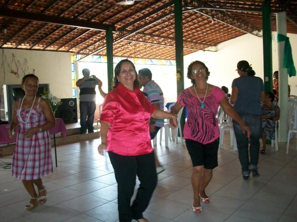 Servidores aposentados s&atilde;o homenageados pelo SINTE-PI.(Imagem:FlorianoNews)