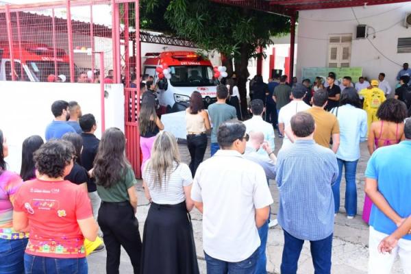 Sa&uacute;de de Floriano comemora 19 anos do SAMU com entrega de duas novas ambul&acirc;ncias(Imagem:Secom)