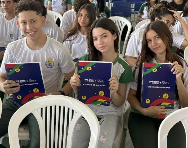 Revisões para o Enem e Saeb mobilizam estudantes em Floriano, São Raimundo Nonato e São João do PI