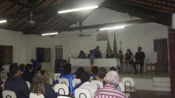 ALBEARTES realizou lan&ccedil;amento do livro Ba&uacute; de P&eacute;rolas em Floriano.(Imagem:FlorianoNews)