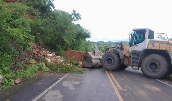 DER envia equipes aos municípios para o monitoramento e reparo de rodovias danificadas pelas chuvas