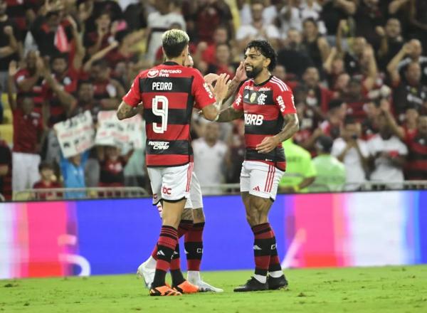 Flamengo descobre força coletiva, mas centroavantes perdem protagonismo com Sampaoli
