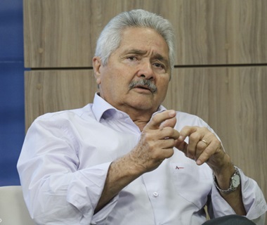 Elmano Férrer diz que chapa com três senadores mantém partidos unidos