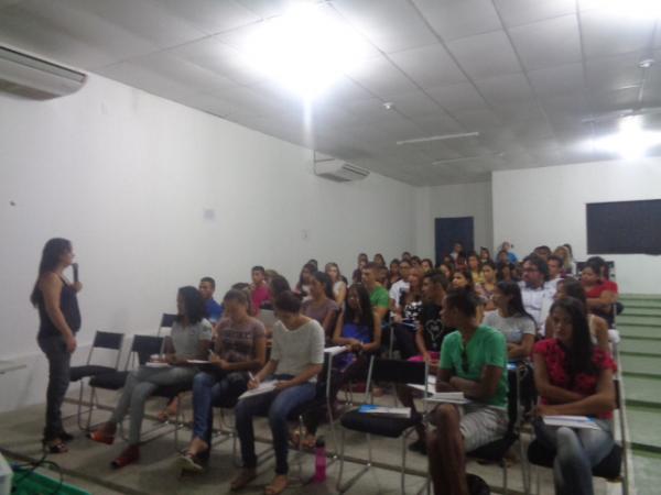 Cuidados com animais pe&ccedil;onhentos &eacute; tema de palestra em Floriano.(Imagem:FlorianoNews)