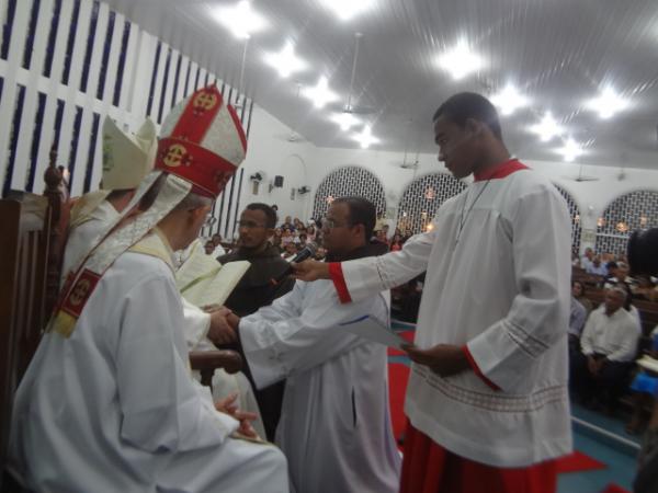Frei Eduardo Ferreira &eacute; ordenado sacerdote em Floriano.(Imagem:FlorianoNews)