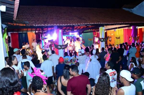 Pedro Henrique e Samara Martins são coroados Rei e Rainha do Carnaval 2026 em Floriano(Imagem:Secom)