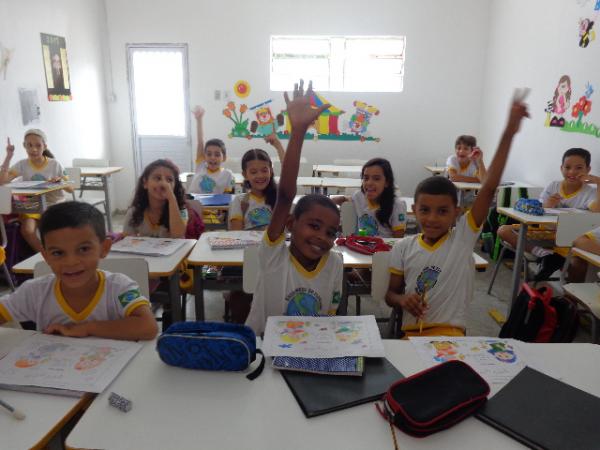 Escola Mega de Floriano dá início ao período letivo 2017