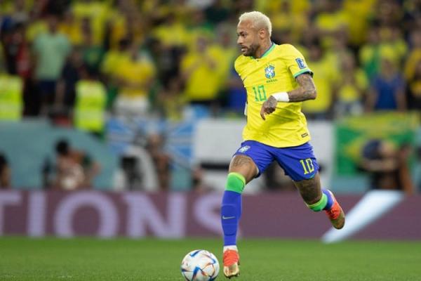 Neymar se iguala a Pelé como maior artilheiro da seleção brasileira
