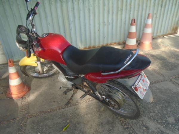 Pol&iacute;cia Militar recupera motocicletas roubadas em Floriano.(Imagem:FlorianoNews)