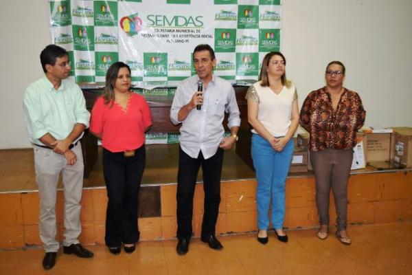 Prefeitura de Floriano faz entrega de balanças aos Agentes Comunitários de Saúde