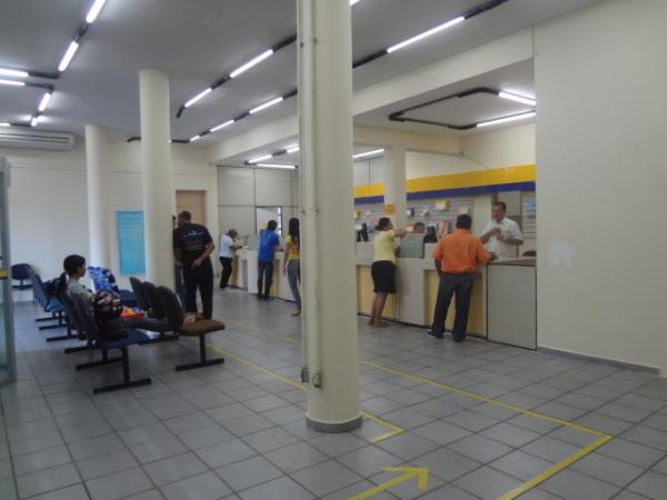 Funcionários dos Correios entram em greve em 17 estados e no DF