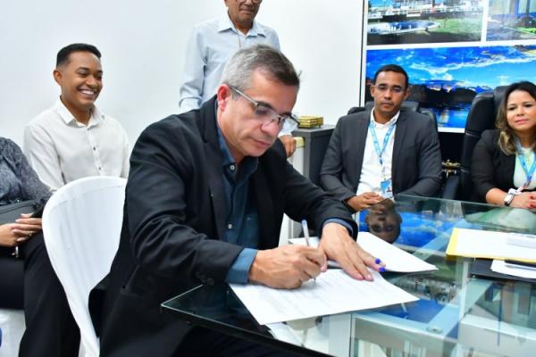 Minha Casa, Minha Vida: Prefeito Antônio Reis assina contratos para a construção de 372 casas(Imagem:Divulgação/Secom)