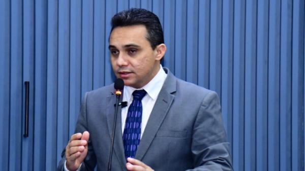 James Rodrigues usa a tribuna para destacar o papel do vereador na organização da cidade