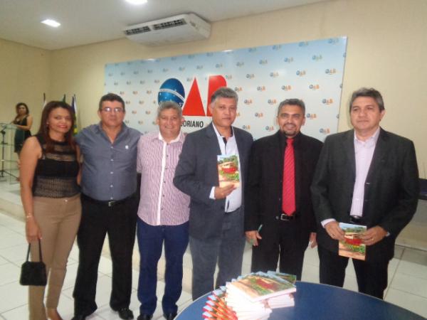 Marques Bezerra lança obra intitulada