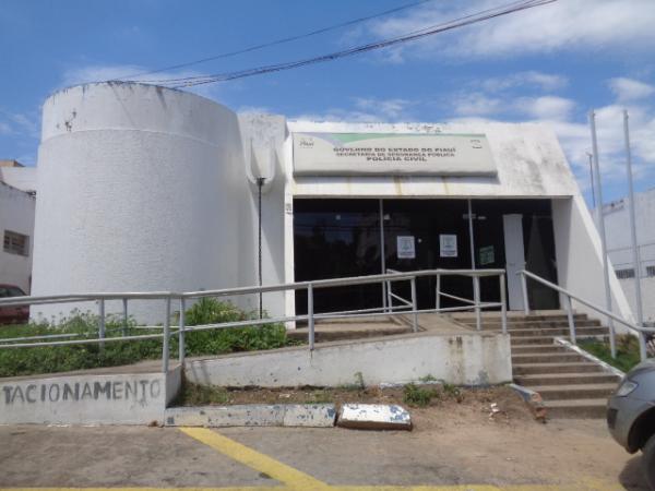 Delegacia Regional de Floriano adere à greve dos servidores da Polícia Civil